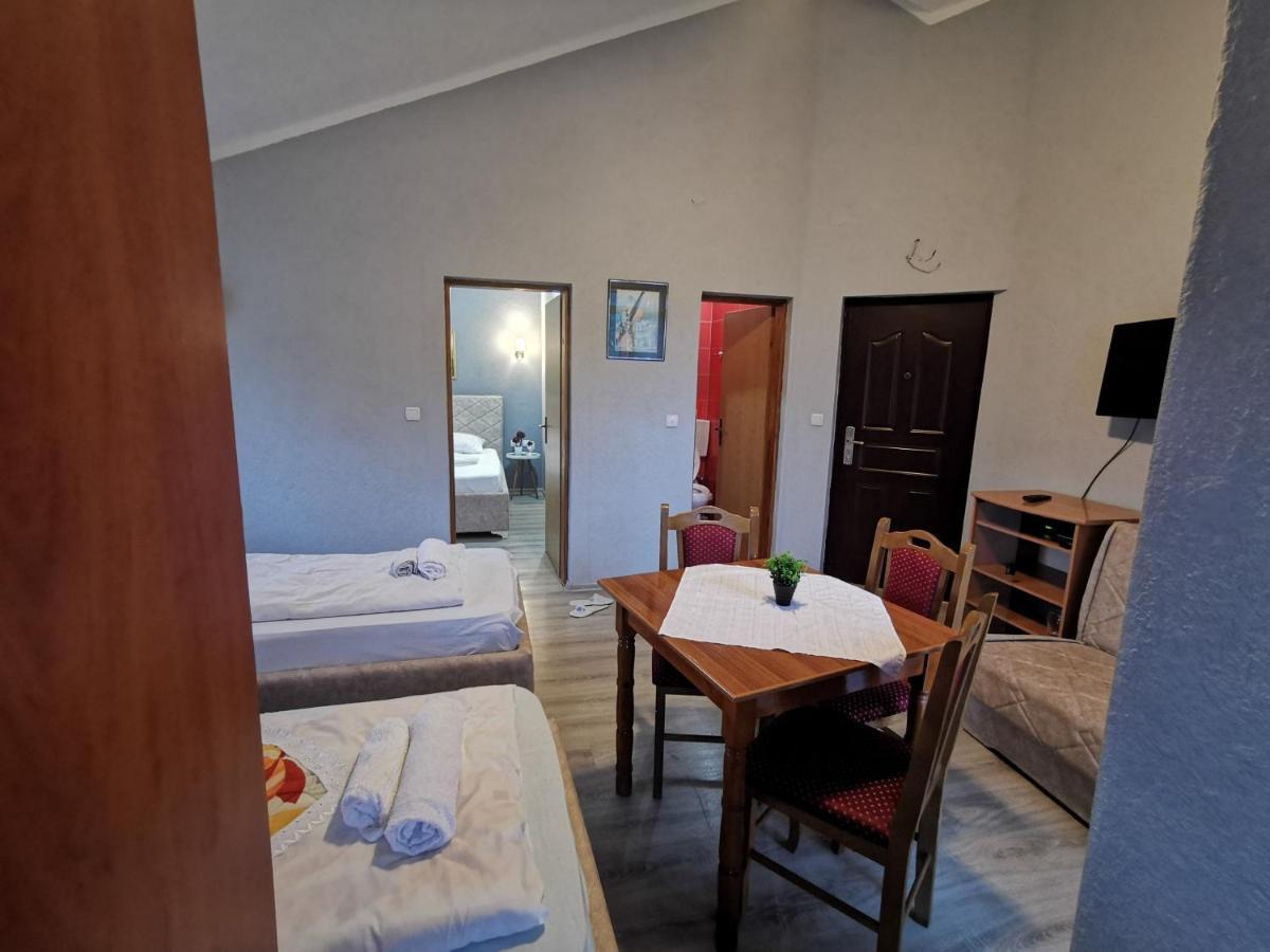 Hotel Rosi Gusinje Ngoại thất bức ảnh