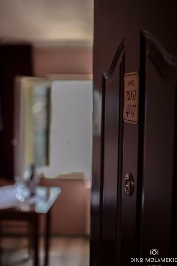Hotel Rosi Gusinje Ngoại thất bức ảnh