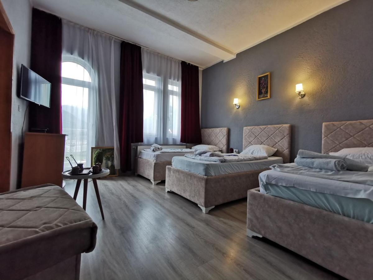 Hotel Rosi Gusinje Ngoại thất bức ảnh