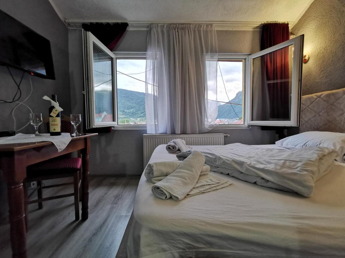 Hotel Rosi Gusinje Ngoại thất bức ảnh