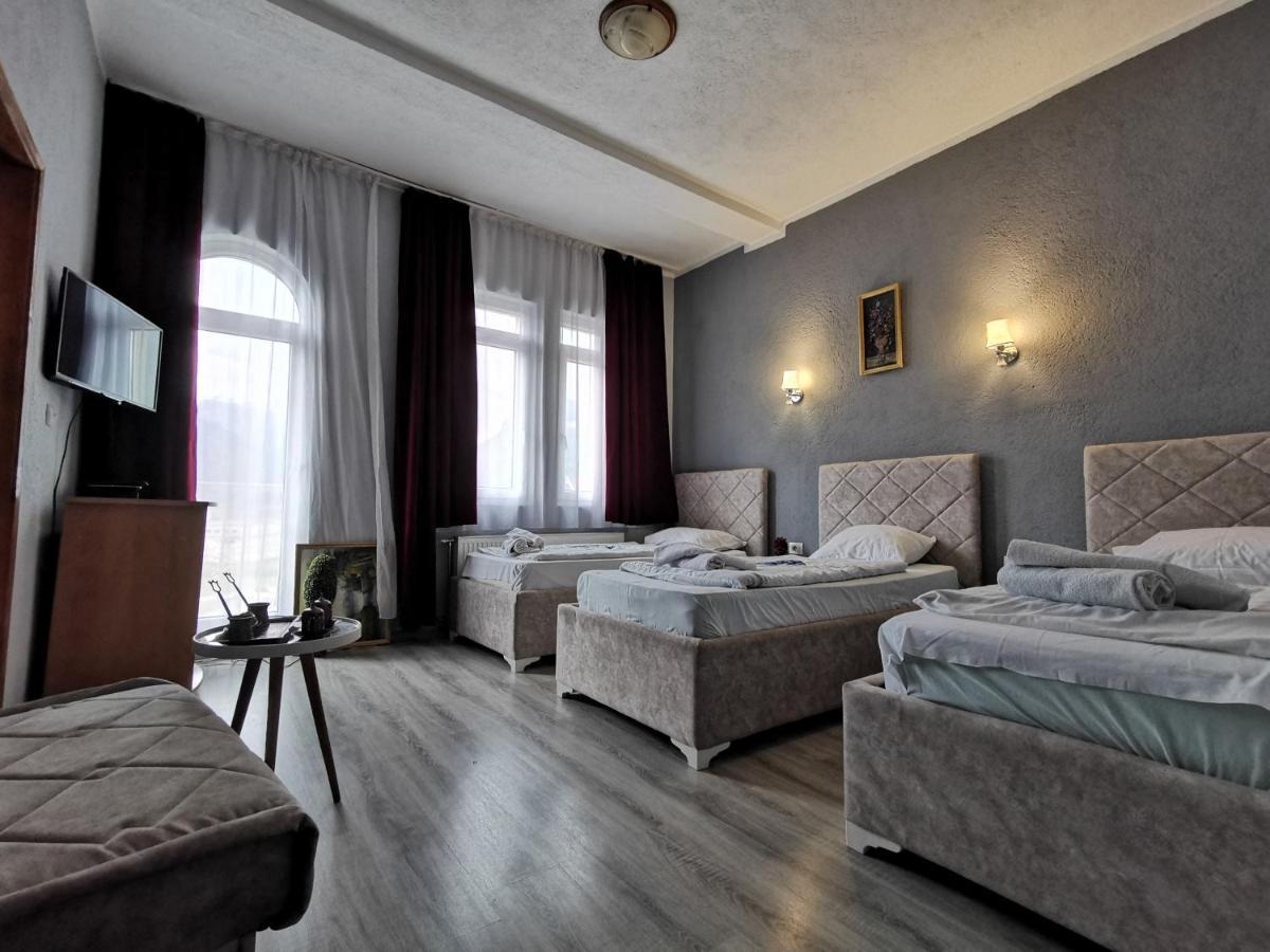 Hotel Rosi Gusinje Ngoại thất bức ảnh